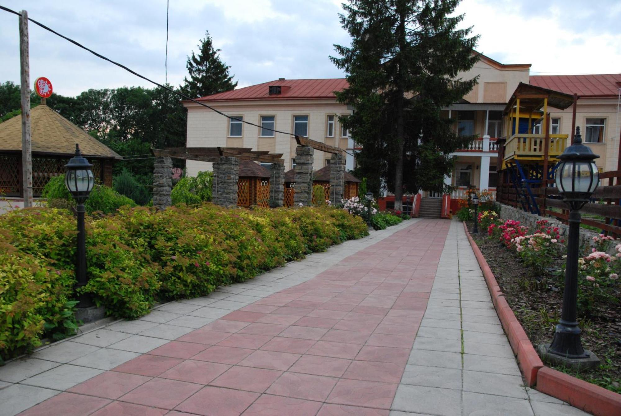 Filvarki-Centre Kamjanets-Podilskyj Exteriör bild